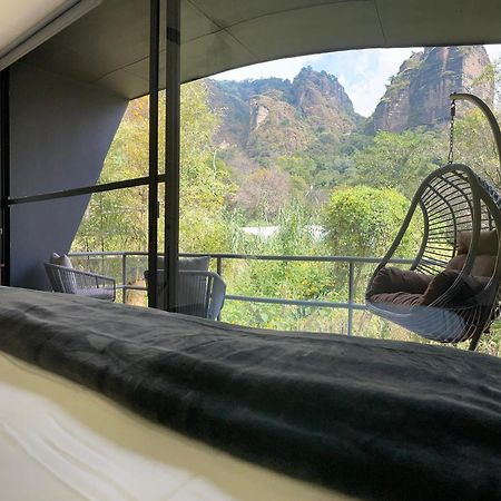 Bajo La Montana Hotel Tepoztlán Kültér fotó